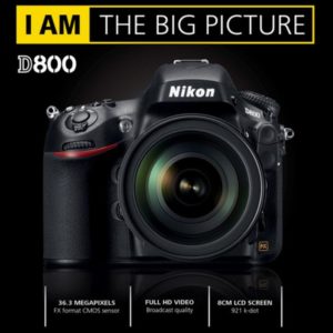 Nikon D800 Digital Slr Camera +18-55mm F/3.5-5.6g Vr Lens