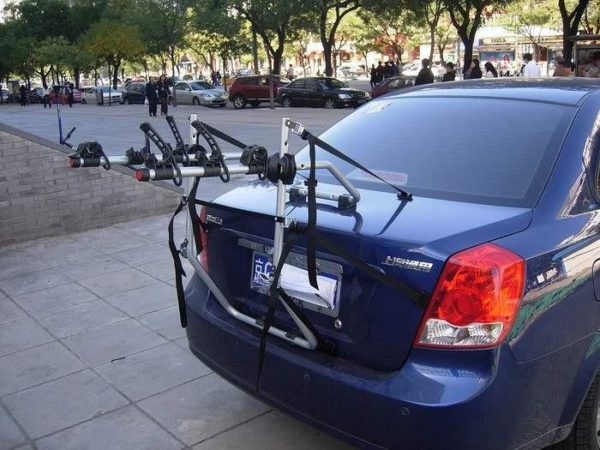 Thule Freeway Bicycle Carrier Rear-mounted For 3 Bikes
